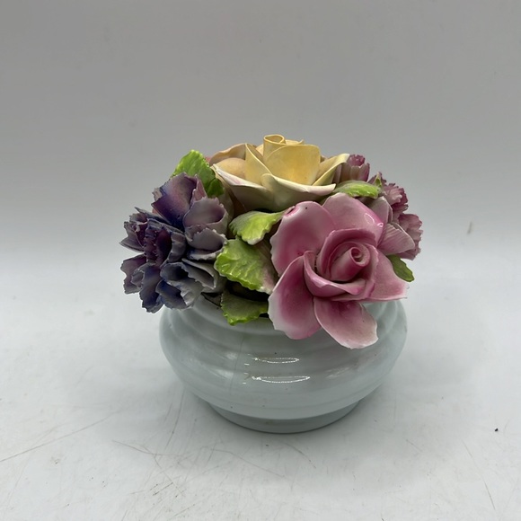 Vintage Thorley Bone China Decor Art Collectible Flower Vase Basket White Pink - Picture 3 of 9